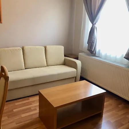 Panorama Wellness Apartment Hotel *