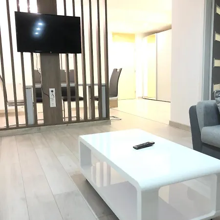 Panorama Wellness Apartment Hotel 아파트