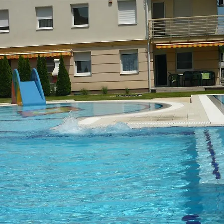 Panorama Wellness Apartment Hotel * Hajdúszoboszló