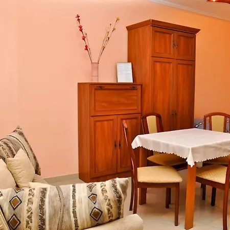 아파트 Panorama Wellness Apartment Hotel
